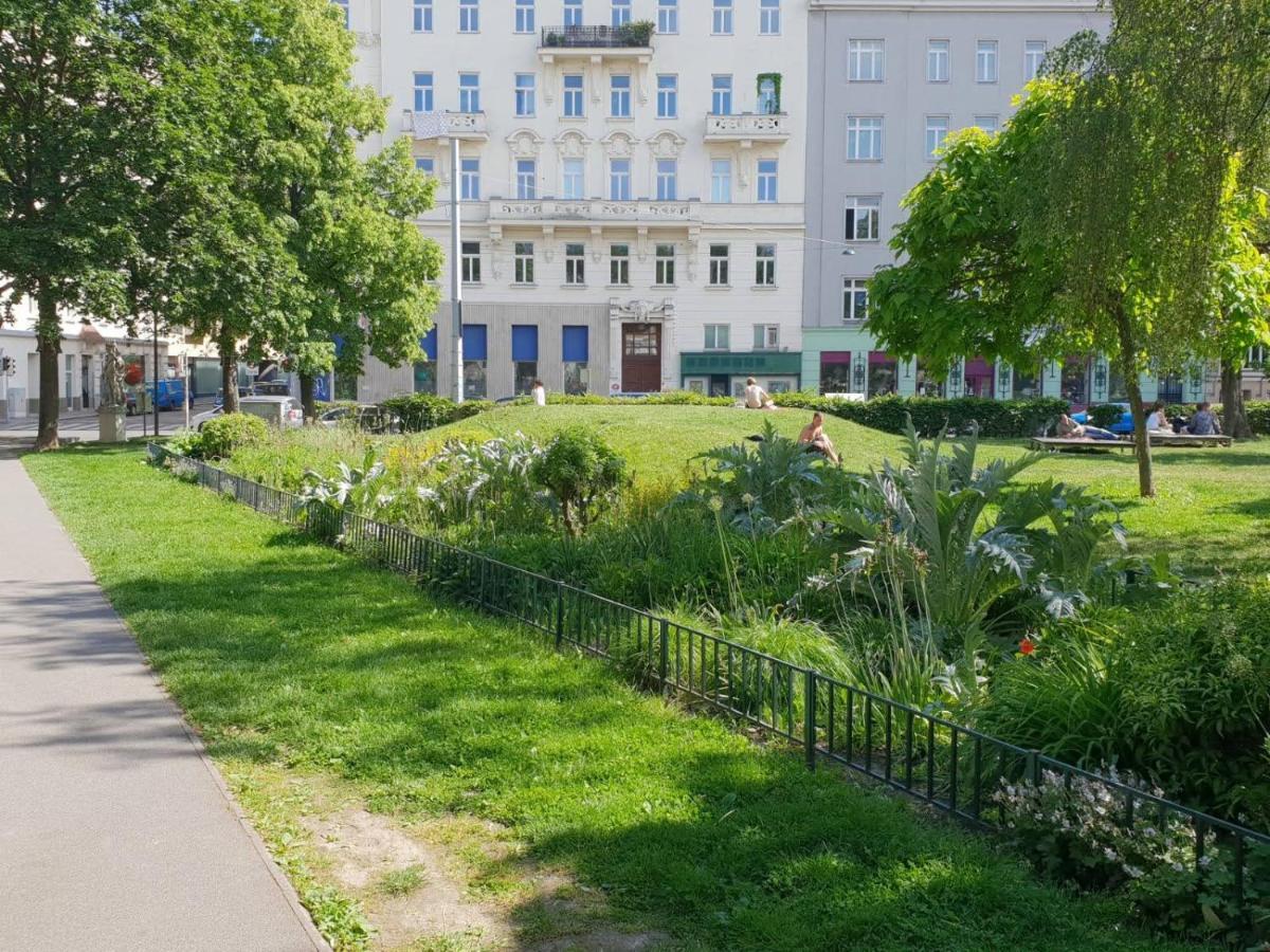 Mauthaus Schoenbrunn ウィーン エクステリア 写真